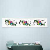 Unendlichkeitssymbol mit Rainbow-Rose Banner (Messeveranstaltung)
