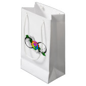 Unendlichkeitssymbol mit Rainbow-Rose Kleine Geschenktüte (Vorderseite Schrägansicht)