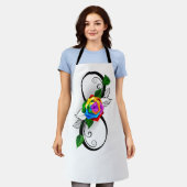 Unendlichkeitssymbol mit Rainbow-Rose Schürze (Getragen)