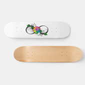 Unendlichkeitssymbol mit Rainbow-Rose Skateboard (Horizontal)