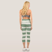 Uneven Streifen - grün Capri Leggings (Rückseite)