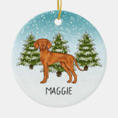 Ungarisch Vizsla Dog Snowy Winterwald und Name Keramik Ornament (Vorne)