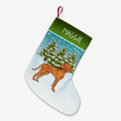 Ungarisch Vizsla Dog Snowy Winterwald und Name Kleiner Weihnachtsstrumpf (Vorderansicht (hängend))