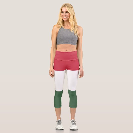 Ungarische Flagge Capri Leggings (Vorderseite)