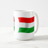 Ungarische Tasse der Flagge (VorderseiteRechts)