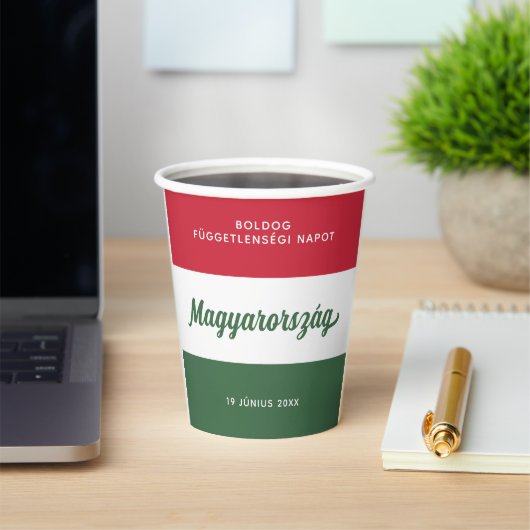 Ungarische Unabhängigkeitstagsflagge Pappbecher (InSitu)
