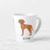Ungarischer Niedlicher Pointer Dog von Vizsla mit  Milchtasse (Rechte Ecke)