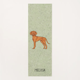 Ungarischer Niedlicher Pointer Hund mit dem Namen Yogamatte