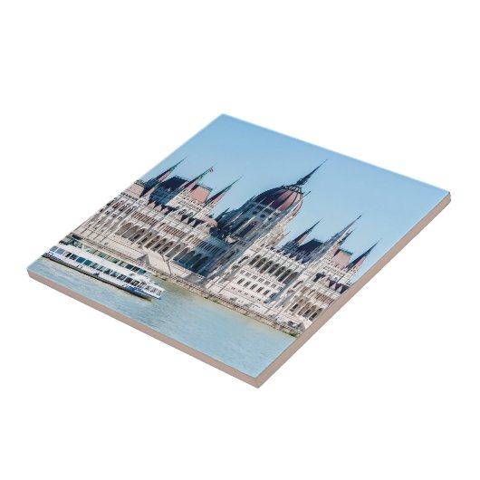 Ungarisches Gebäude des Parlaments in Budapest Fliese (Seite)