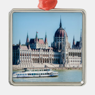 Ungarisches Parlamentsgebäude in der Stadt Budapes Ornament Aus Metall