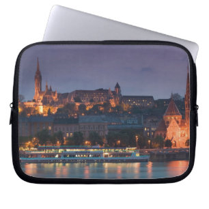UNGARN, Budapest: Burghügel, Calvinistische Kirche Laptopschutzhülle