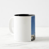 Ungarn, Hauptstadt Budapest. Buda, Burg 2 Zweifarbige Tasse (Vorderseite Links)