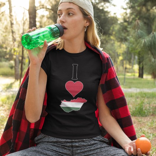 Ungarn Vertikal I Liebe Ungarische Flag Karte Frau T-Shirt