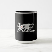 Ungeprüfte Spirituosen werden kräftig - Tasse aus (Zentrum)