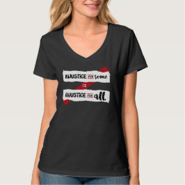 Ungerechtigkeit angepasstes schwarzes V-Hals T-Shirt