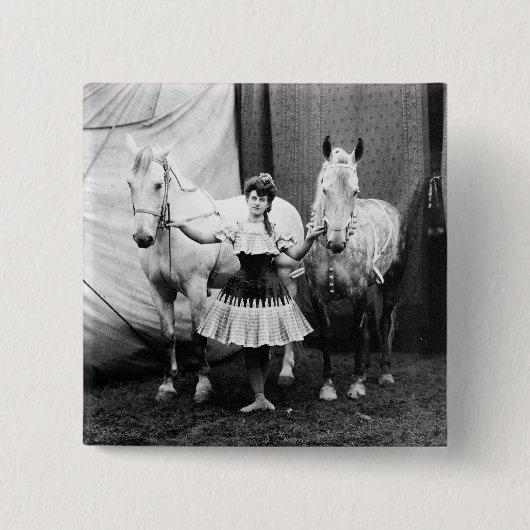 Ungesatteltes Mädchen: 1904 Button (Vorderseite)