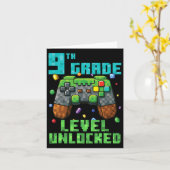 Ungesperrter Gamer-Controller der 9. Klasse auf Karte (Gelbe Blume)