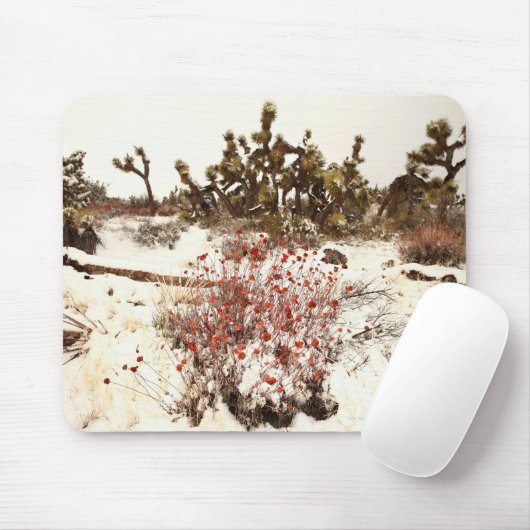 Ungewöhnlicher Schneesturm auf den Joshua-Bäumen Mousepad (Mit Mouse)