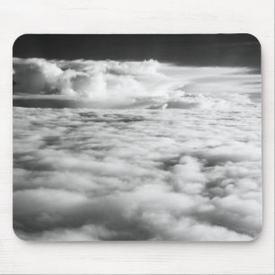 Unheimliche Wolkendecke bei Sonnenaufgang. 2 Mousepad