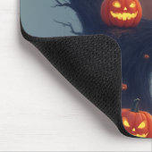 Unheimlicher Halloween-Baum Mousepad (Ecke)