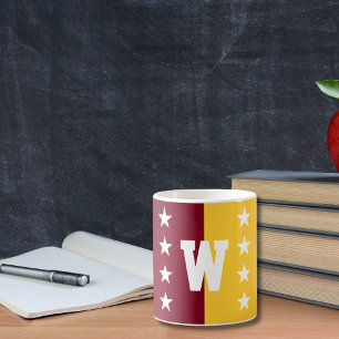 Uni-Farben-Maroon und Gold-Monogramm Kaffeetasse