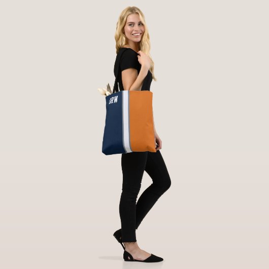 Uni Farben Navy Blue & Orange Monogram Tasche (Am Model)