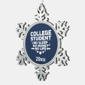 Uni Student No Sleep Life Athletic Navy Schneeflocken Zinn-Ornament (Rechts)