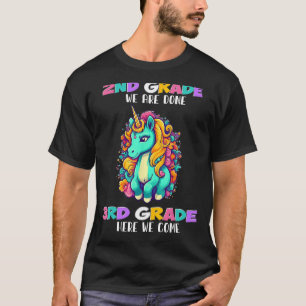 Unicorn 2. Klasse Wir werden 3. Klasse hier gemach T-Shirt