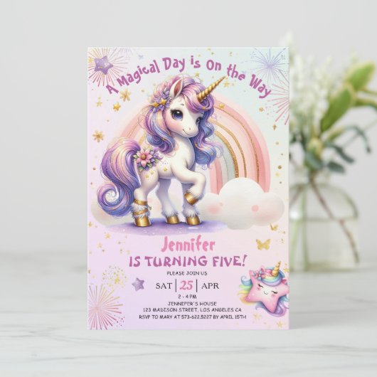 Unicorn 5th Birthday Girl Lila Rainbow Einladung (Stehend Vorderseite)