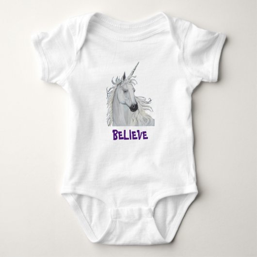 UNICORN BABY STRAMPLER (Vorderseite)