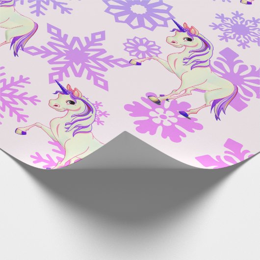 Unicorn Girl Whimsical Pink Niedliche Schneeflocke Geschenkpapier (Ecke)