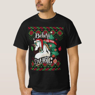 Unicorn glaubt an das magische Weihnachtsfest T-Shirt