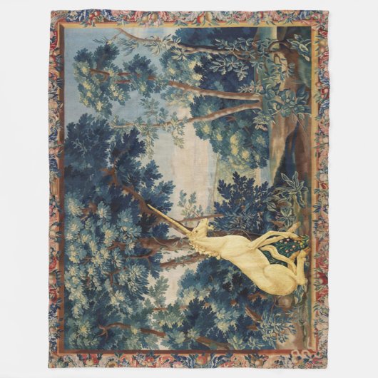 UNICORN IN HOLZLANDSCHAFT,BÄUME,GREENERIE FLEECEDECKE (Vorderseite)