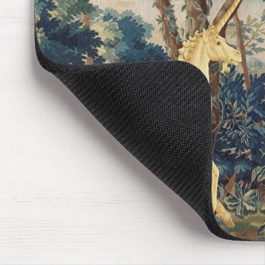 UNICORN IN HOLZLANDSCHAFT,BÄUME,GREENERIE MOUSEPAD (Ecke)