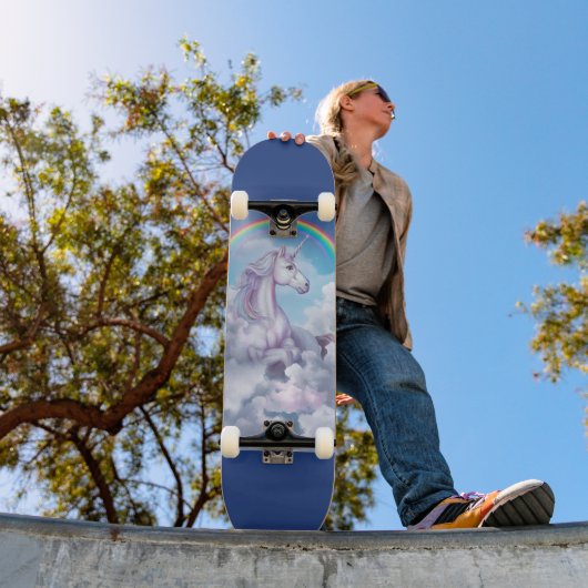 Unicorn in the Clouds Skateboard (Außenbereich 1)