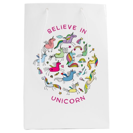Unicorn Magic Kawaii Mittlere Geschenktüte (Vorderseite)