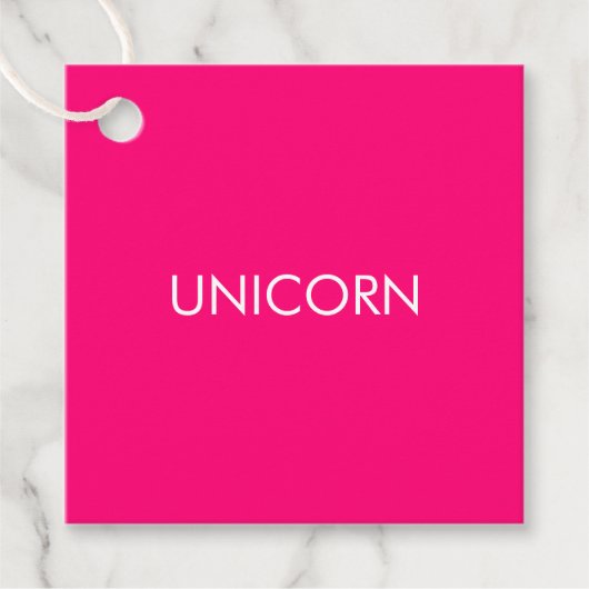 "Unicorn" minimalistisches heißrosa Fuchsienweißge Geschenkanhänger (Vorderseite)
