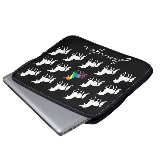 Unicorn-Muster-personalisierte Schwarz-weiße Laptopschutzhülle (Vorne Knopf)