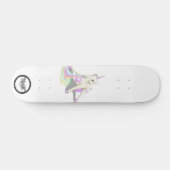 Unicorn puffernder Regenbogen lila Sterne Skateboard (Horizontal)