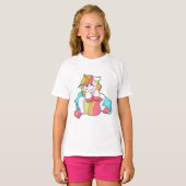 Unicorn Shy mit Kissen T-Shirt (Vorne ganz)