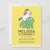 Unicorn Triceratops Dinosaurier Gelber Kindergebur Einladung (Vorderseite)