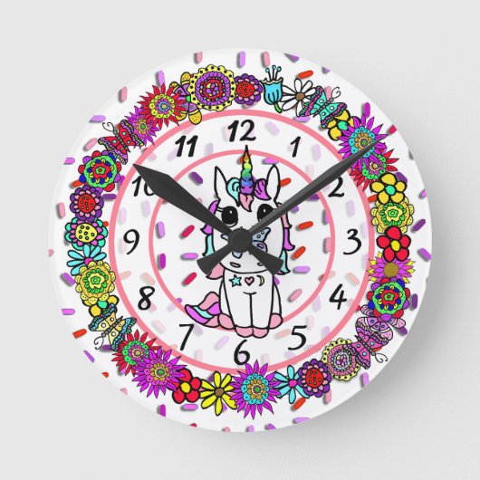Unicorn Whimsical Folk Art Girl Runde Wanduhr (Vorderseite)