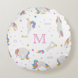 Unicorn Yoga lustiges Lächeln weiß whimsisisches M Rundes Kissen