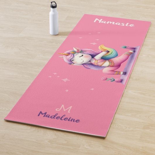 Unicorn Yoga Pose Yogi Pink Niedlicher Name Monogr Yogamatte (Beispiel)