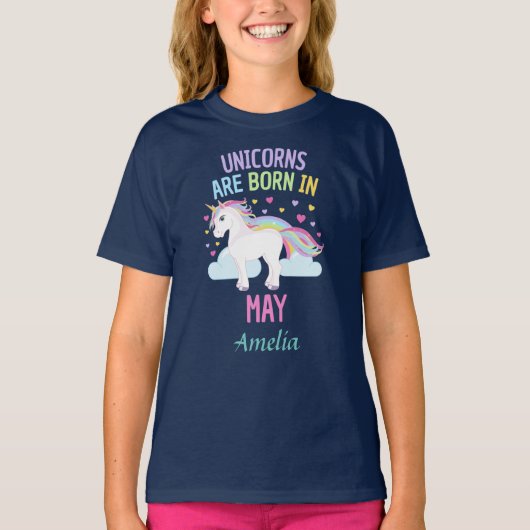 Unicorns sind geborener im Mai personalisierter T-Shirt (Vorderseite)