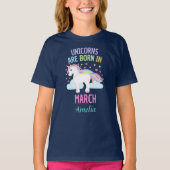 Unicorns sind geborenes im März personalisiertes T-Shirt (Vorderseite)