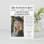 Unique Fun Newspaper Photo Graduation Einladung (Stehend Vorderseite)