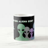 Unique Hand Drawn Multi Coloured Aliens  Kaffeetasse (Mittel)