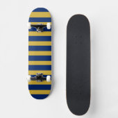 Unique Metallic Gold Navy Striped Skateboard (Vorderseite)