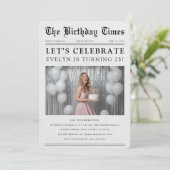 Unique Newspaper Photo 25th Birthday Celebration Einladung (Stehend Vorderseite)